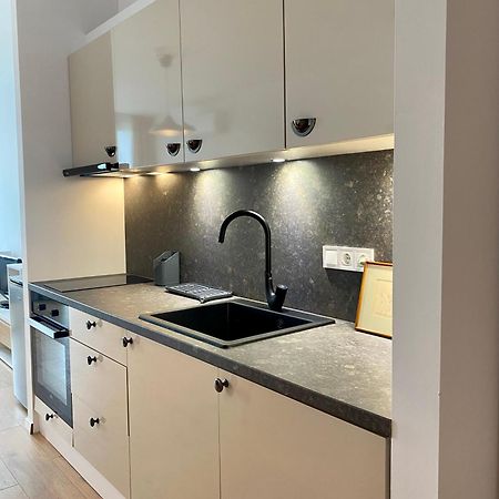 Mycampus Unwe Studentski Mountain Views Modern Kitchen Equipment โซเฟีย ภายนอก รูปภาพ