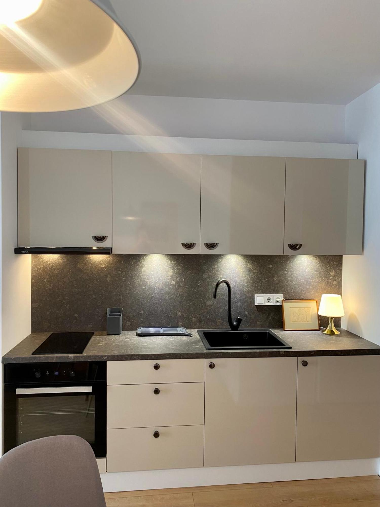 Mycampus Unwe Studentski Mountain Views Modern Kitchen Equipment โซเฟีย ภายนอก รูปภาพ