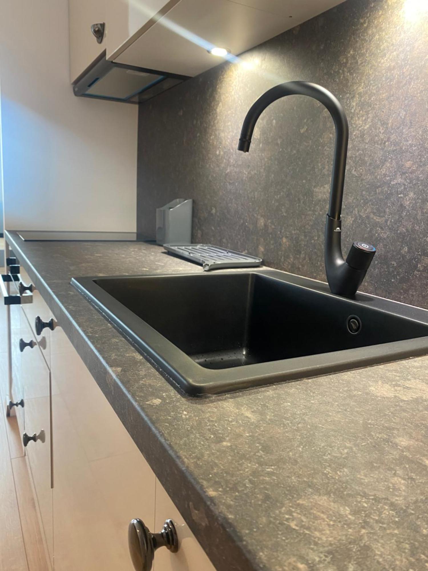 Mycampus Unwe Studentski Mountain Views Modern Kitchen Equipment โซเฟีย ภายนอก รูปภาพ