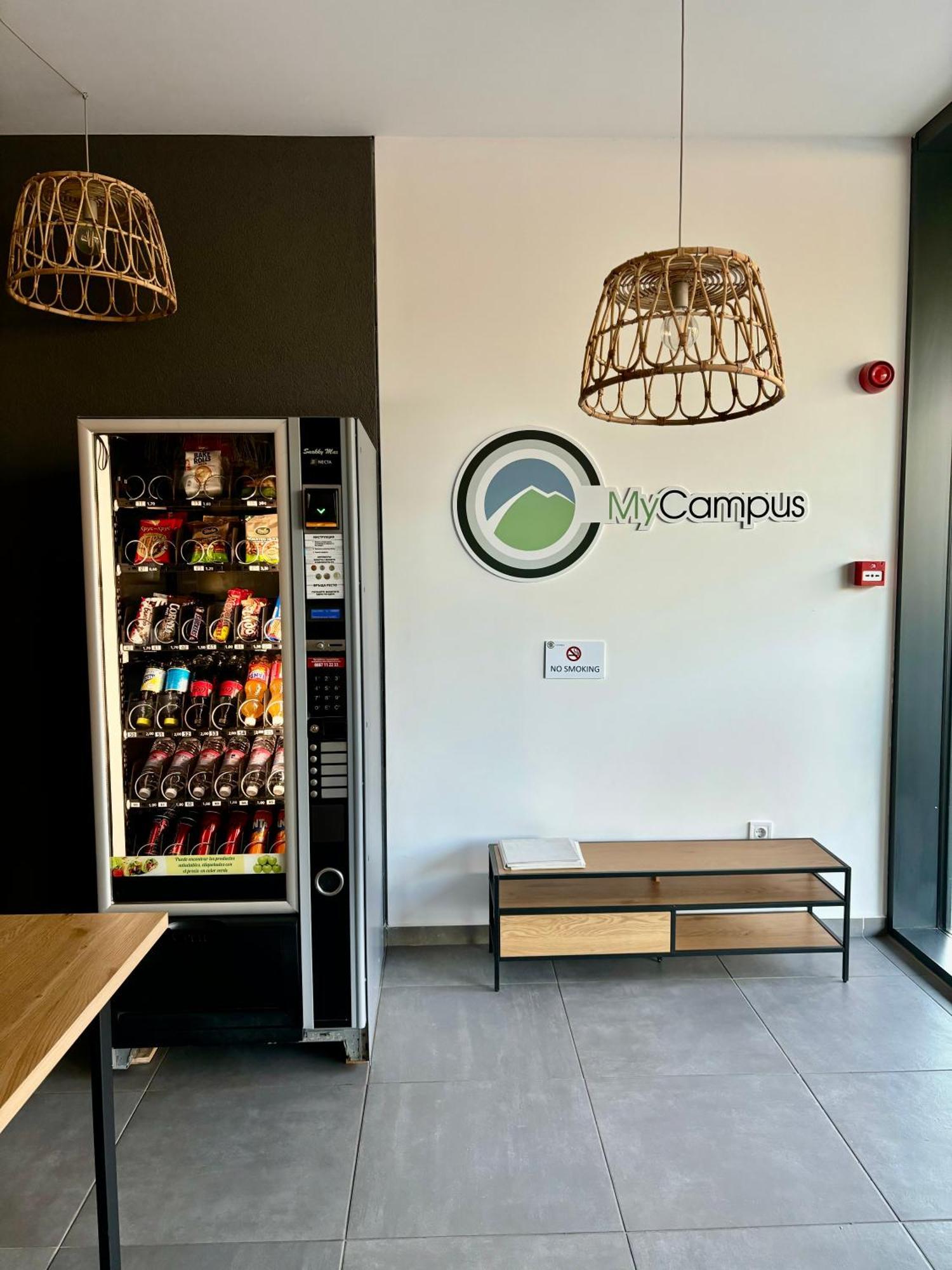 Mycampus Unwe Studentski Mountain Views Modern Kitchen Equipment โซเฟีย ภายนอก รูปภาพ